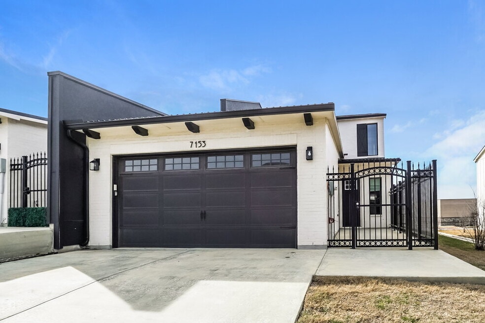 7153 9th Hole Dr, Fort Worth, TX 76179 - photo 1