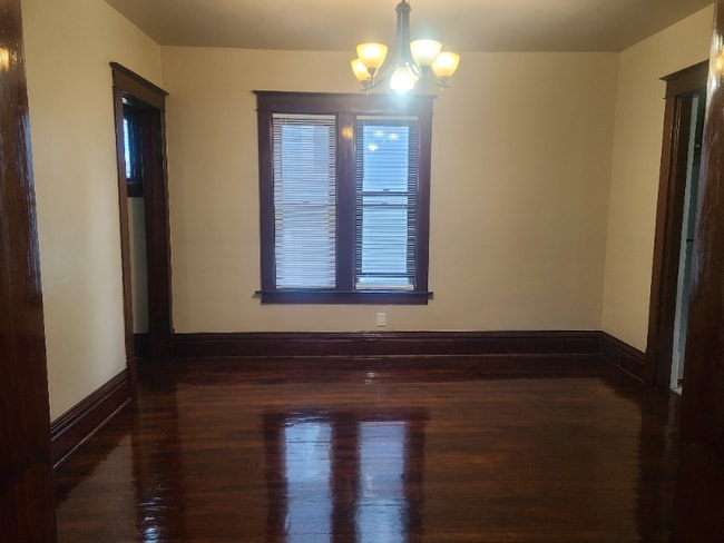 35 Richards Ave NW, Grand Rapids, MI 49504 - photo 2