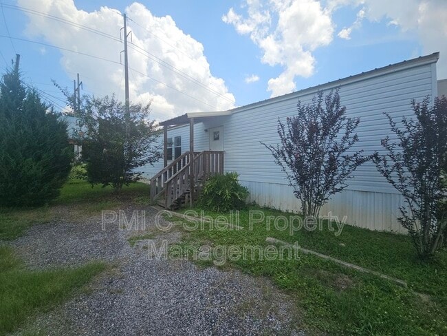 3902 Bowens Ct, Milton, FL 32571 - photo 2