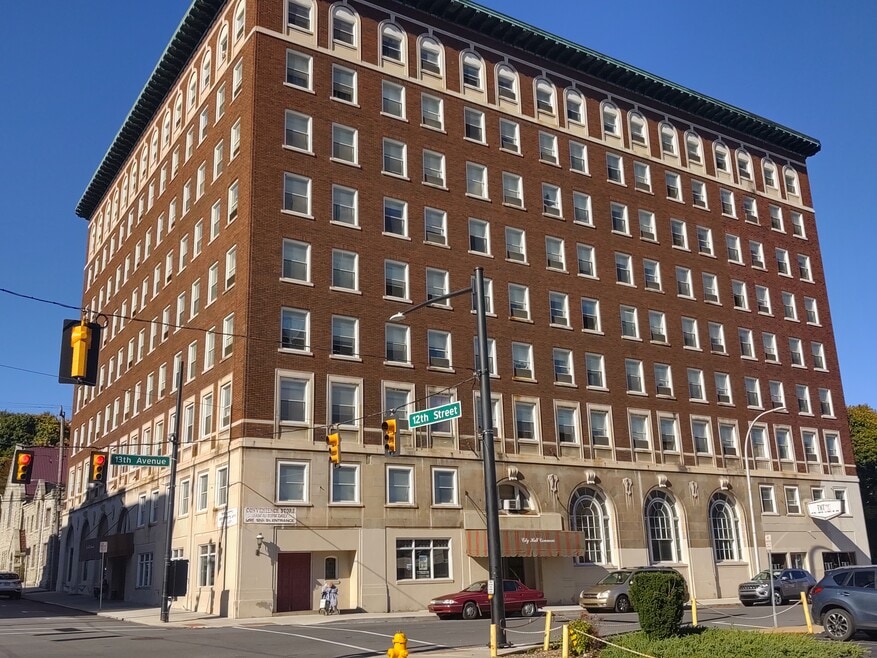 1110 13th Ave unit 1 Bedroom, Altoona, PA 16601 - photo 1