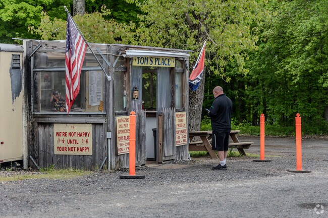 Tom's Place is a famous local trailer that offers breakfast and lunch in Andover, CT.