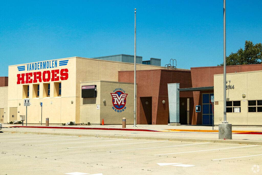 Louis Vandermolen Fundamental Elementary School provides education in
Mira Loma