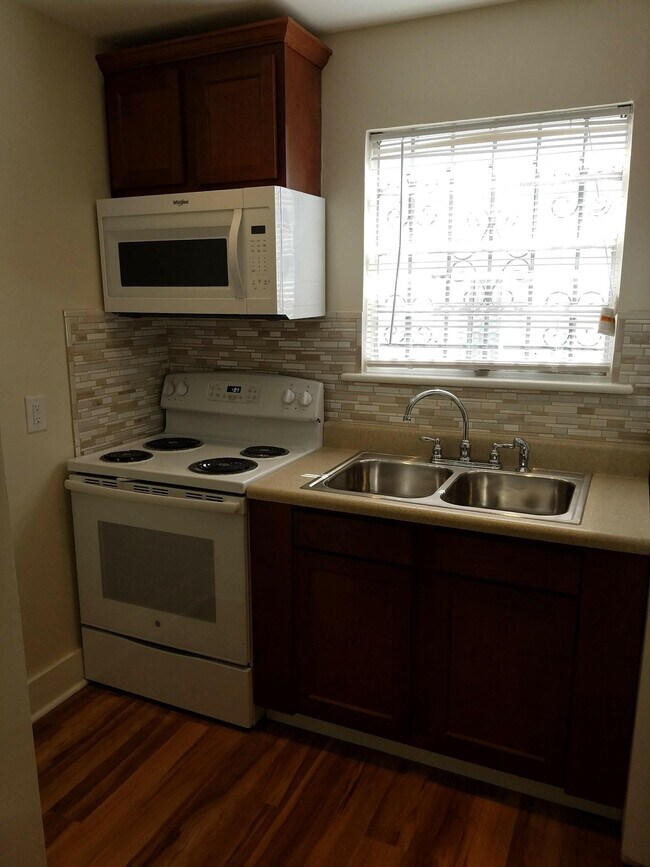 34 Morris St unit C, Charleston, SC 29403 - photo 3
