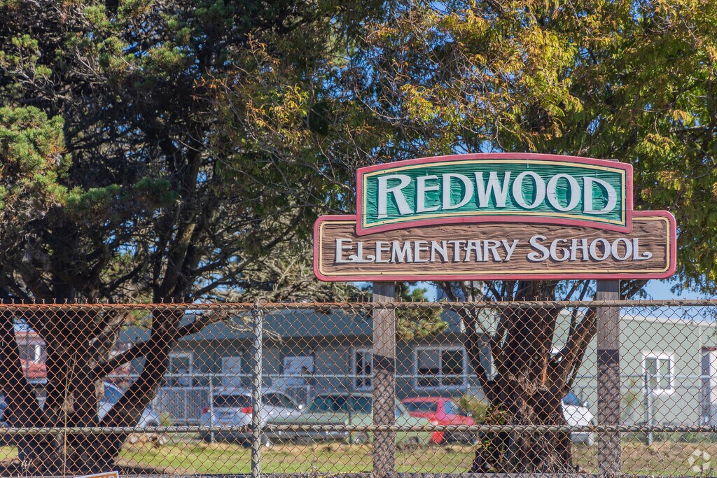 Redwood Elementary School