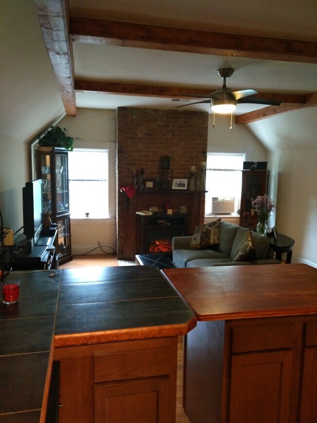 5518 Stanton Ave Unit 3, Pittsburgh, PA 15206