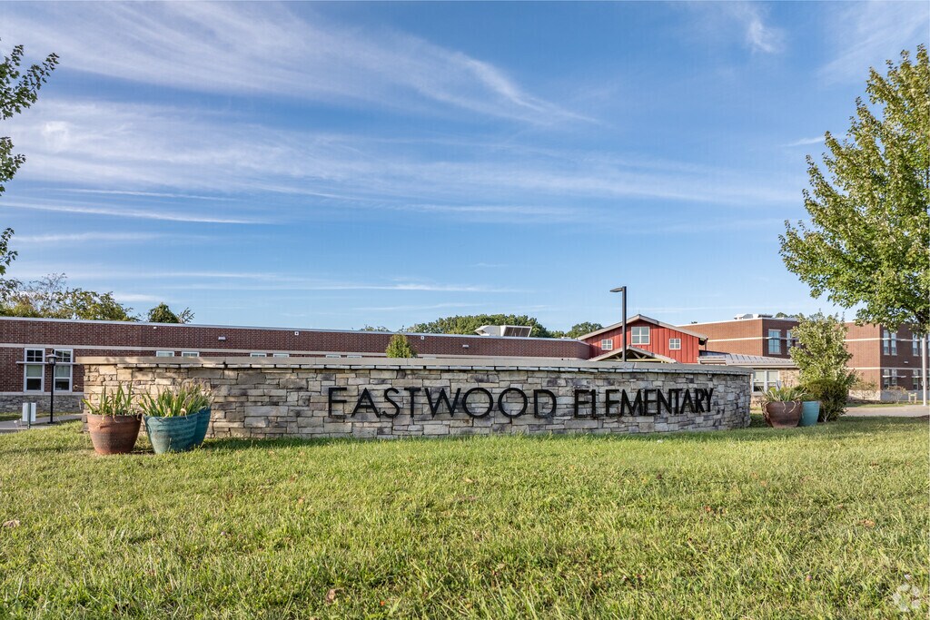 Eastwood Elementary School teachers have an overall grade of an A on Niche.