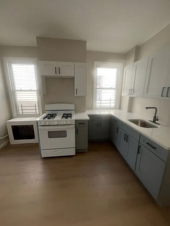 98 Grace St, Irvington, NJ 07111