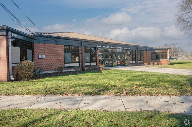 Northeast Elementary School in Evergreen Park is in District 124.