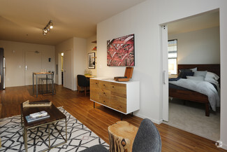 8338 N Interstate Ave, Portland, OR 97217