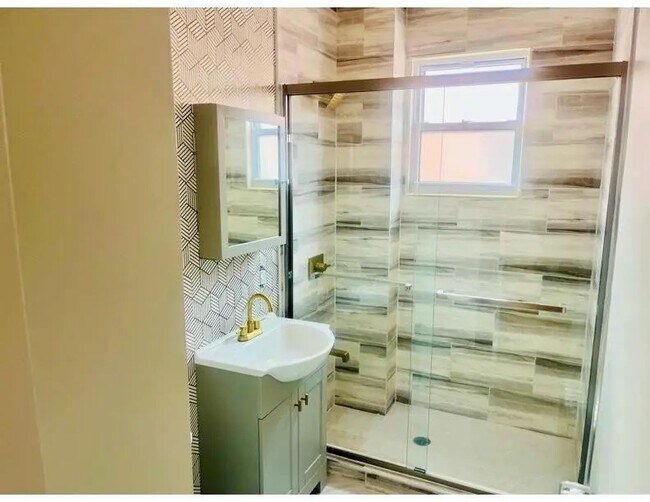 39 E 52nd St unit 2, Brooklyn, NY 11203 - photo 7