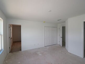 3295 Fall Harvest Dr, Zephyrhills, FL 33540