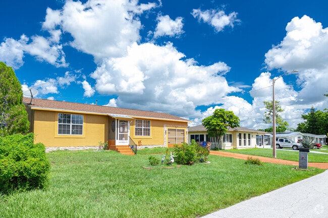 Alabama homes are built in residential communities with spacious lots and private driveways.