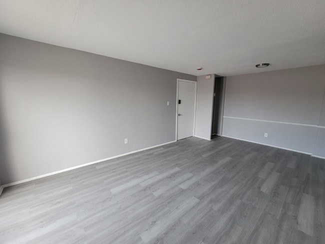 13420 Euclid Ave unit 13444-313, East Cleveland, OH 44112 - photo 2