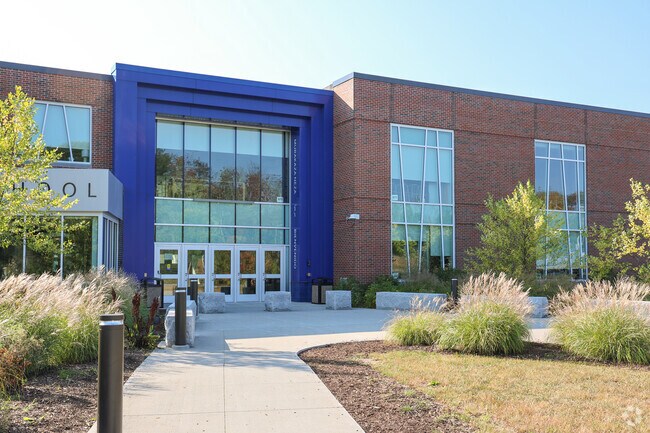 Lewiston High School is a public high school in Lewiston, ME.