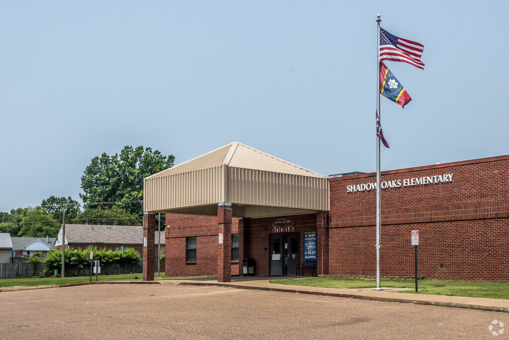 Shadow Oaks Elementary School serves students in Desoto County.