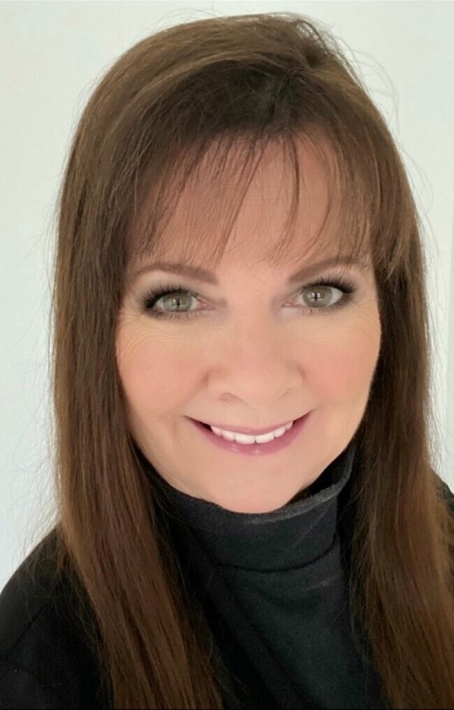 Claudia Hendrix