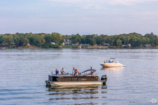 Residents of Bayshore enjoy life on the lake in Decatur.