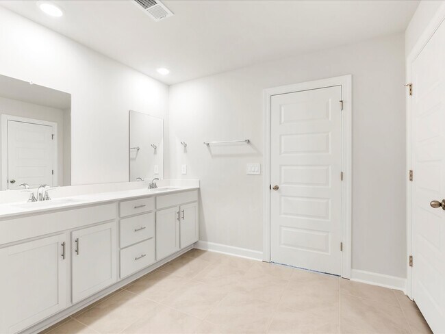 200 Granby Trail, Easley, SC 29642 - photo 7