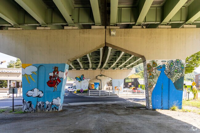 Art adorns the Johnstown Expressway overpass in Kernville.