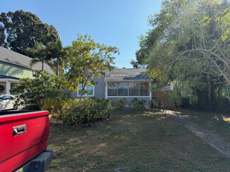 1304 17th Ave N, Saint Petersburg, FL 33704