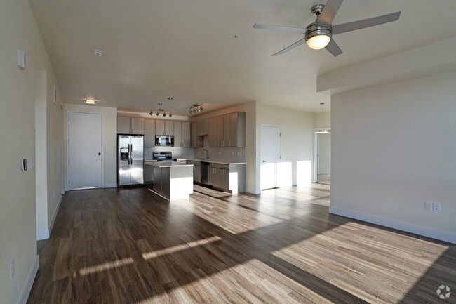 2BR, 2BA - B5