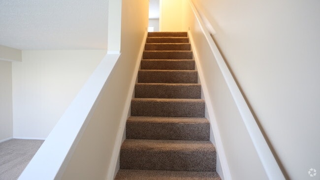 Stairs - 2BR, 1.5BA - 1.080 SF