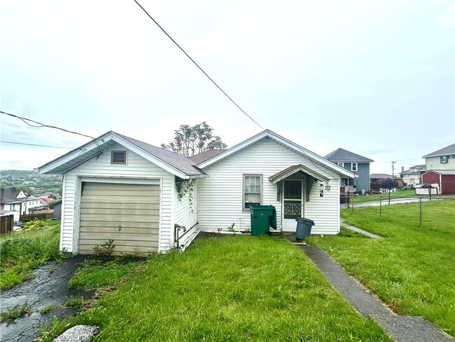 9 Jacob St unit 9 Rear, Uniontown, PA 15401 - photo 2