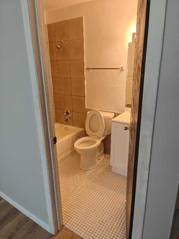 2208 W Nichols Rd unit C, Arlington Heights, IL 60004 - photo 5