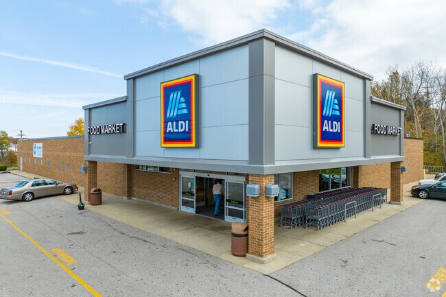 Aldi is one of Bellefontaine's grocery options.