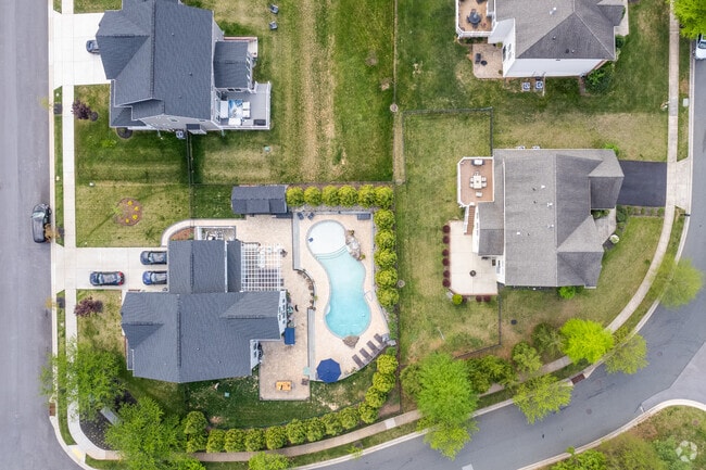 Newer homes in White Marsh, MD have sizable front and backyards.