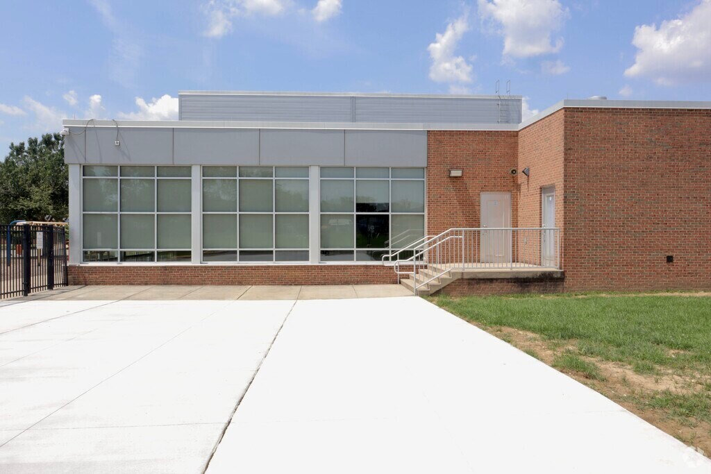 Manoa Elementary School in Havertown, Pennsylvania.
