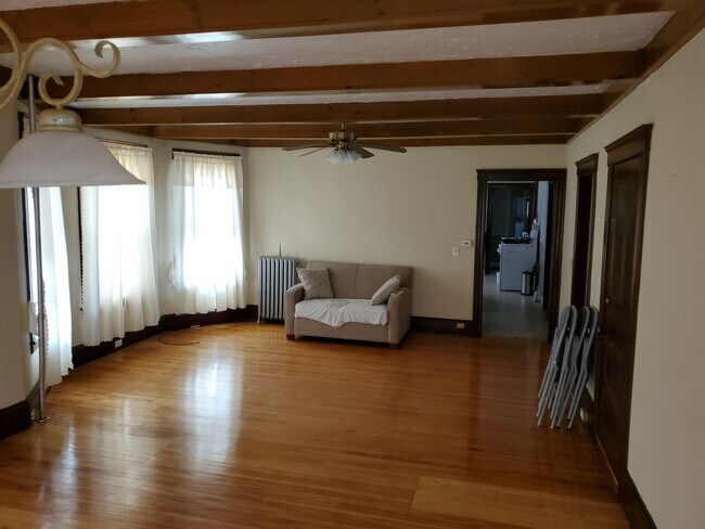 488 Park Ave unit 1, Worcester, MA 01610 - photo 4