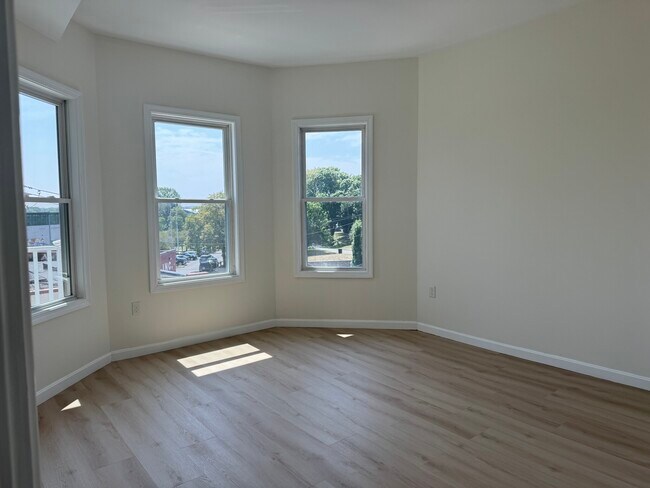 247 Harvard St unit 3, Dorchester Center, MA 02124 - photo 2