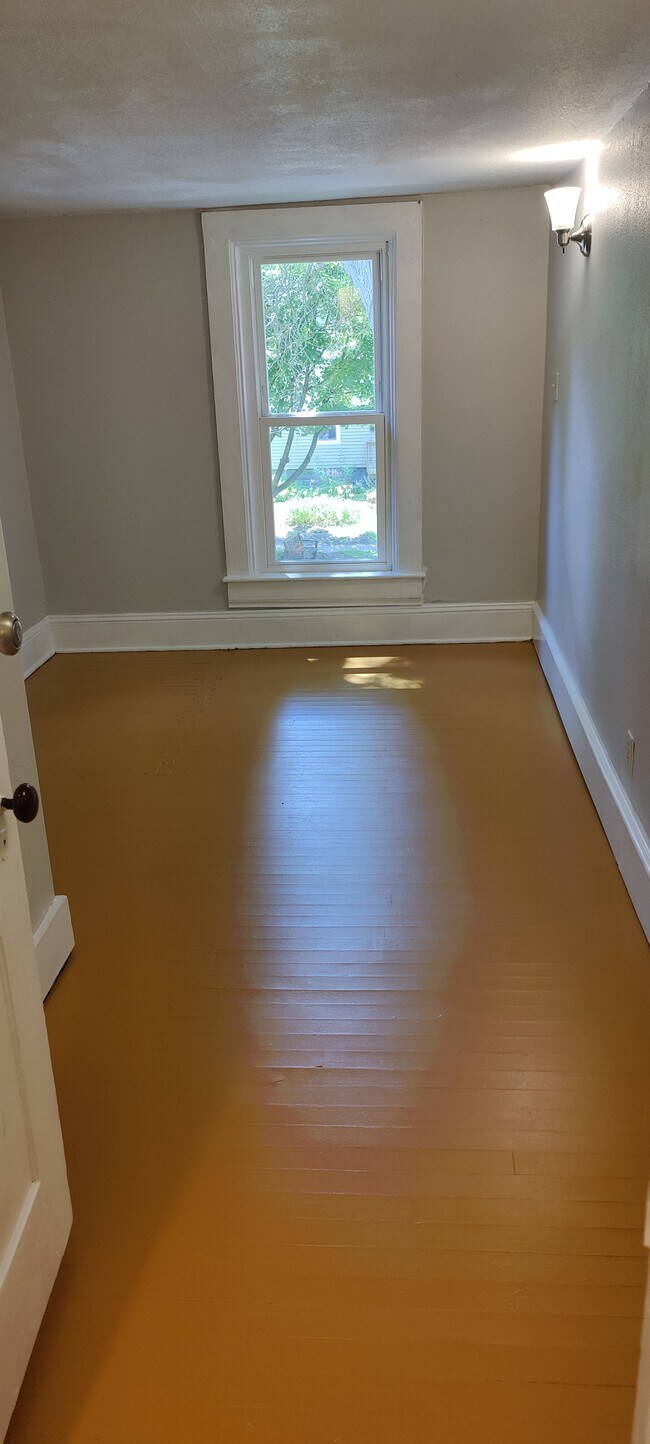 1011 2nd Ave unit 1, Eau Claire, WI 54703 - photo 7