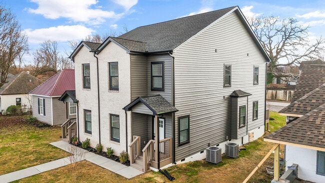 214 E Morelia Ave, Knoxville, TN 37917 - photo 2