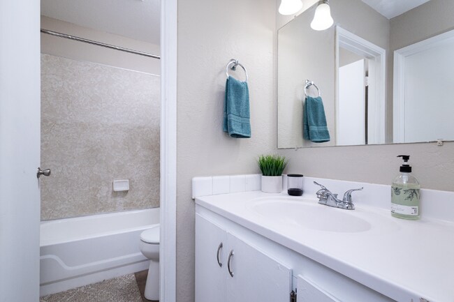 1517 Nogales St unit 1527 B, Sacramento, CA 95838 - photo 7