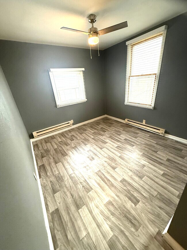 312 N Marion St unit 4, Ottumwa, IA 52501 - photo 7