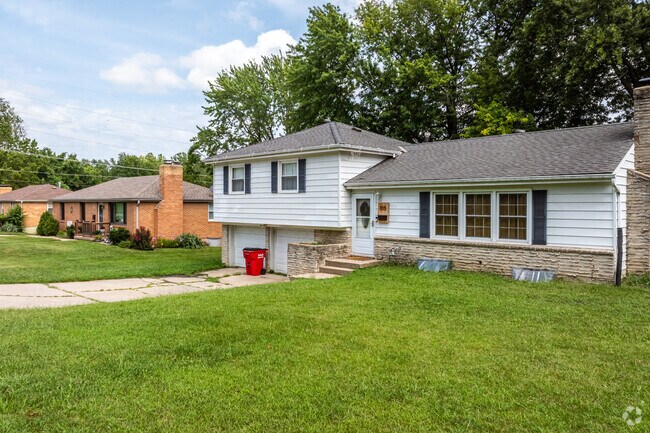 Split-level homes with shaded backyards are popular in Valley View.