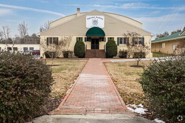 Located in Wakefield, Tidewater Academy provides a B-minus rated K-12 education.