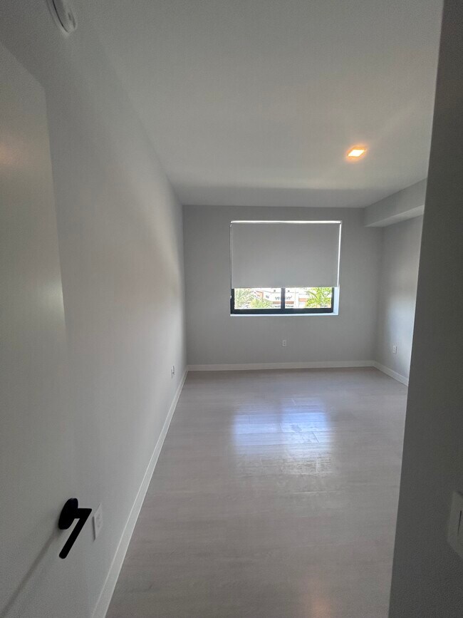 110 NW 14th Ave unit B5, Dania, FL 33004 - photo 6