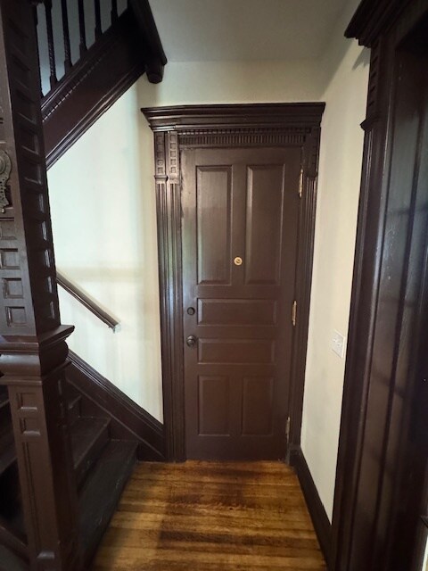 Apt door