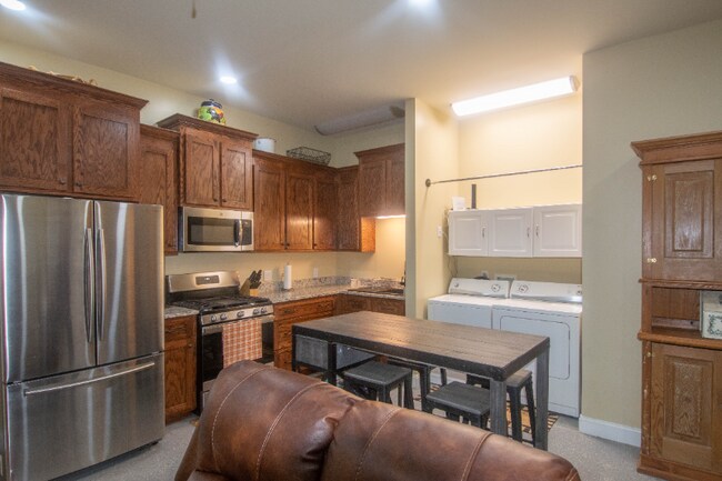 148 Westwood Acres Dr unit Lower Level, West Jefferson, NC 28694 - photo 4