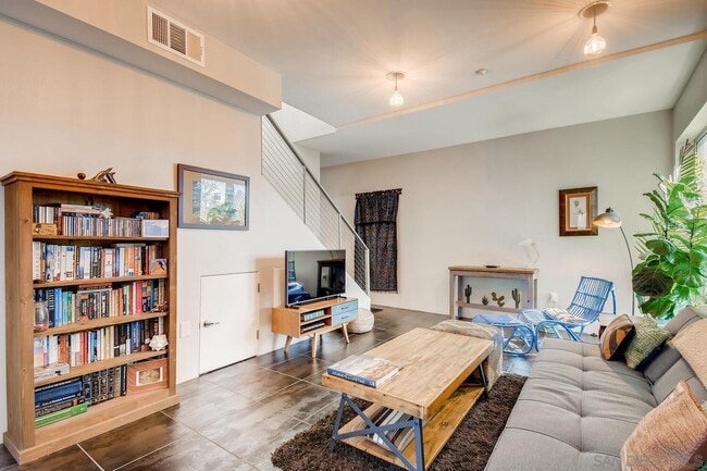 991 Sigsbee St unit 991, San Diego, CA 92113 - photo 3