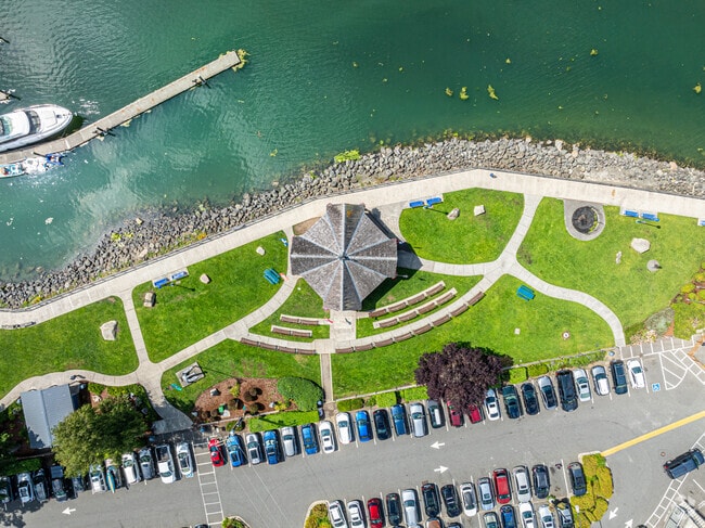 Austin Kvelstad Pavilion is a marvelous place to enjoy the fresh air and views of Poulsbo.