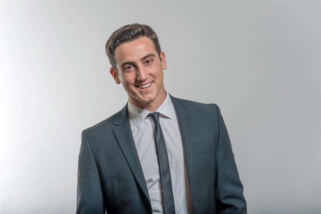 Agent Photo