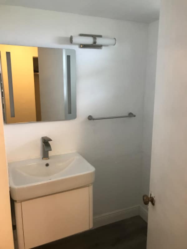 1401 NE 191st St, Miami, FL 33179 - photo 4