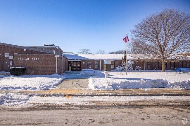 Beulah Park Elementary School is part of Zion Education Service District 6.