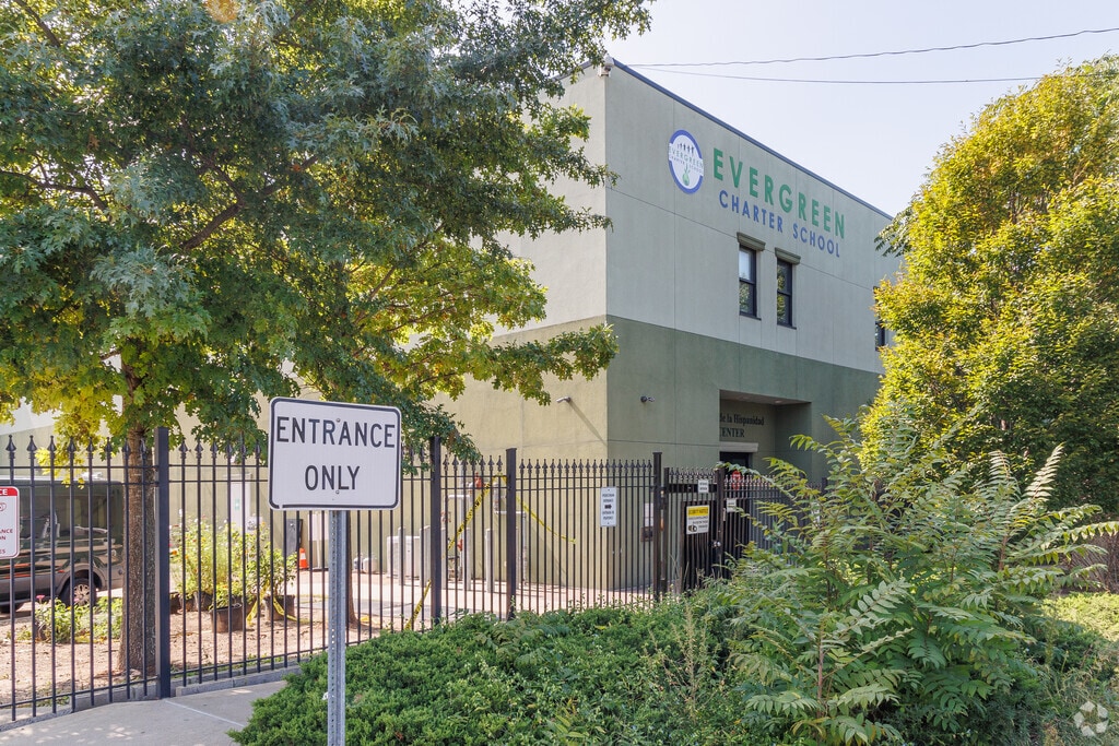 Main entrance of Evergreen Charter School.
