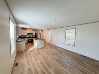 154 Pheasant Run, Lapeer, MI 48446