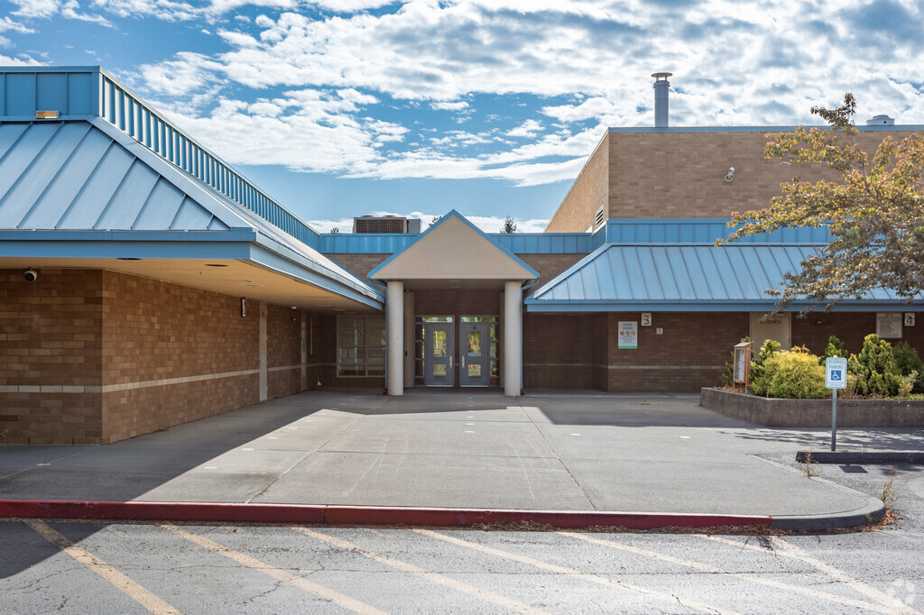 Illahee Middle School has a simple main entrance.